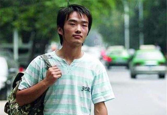 人是劝不醒的，只能痛醒